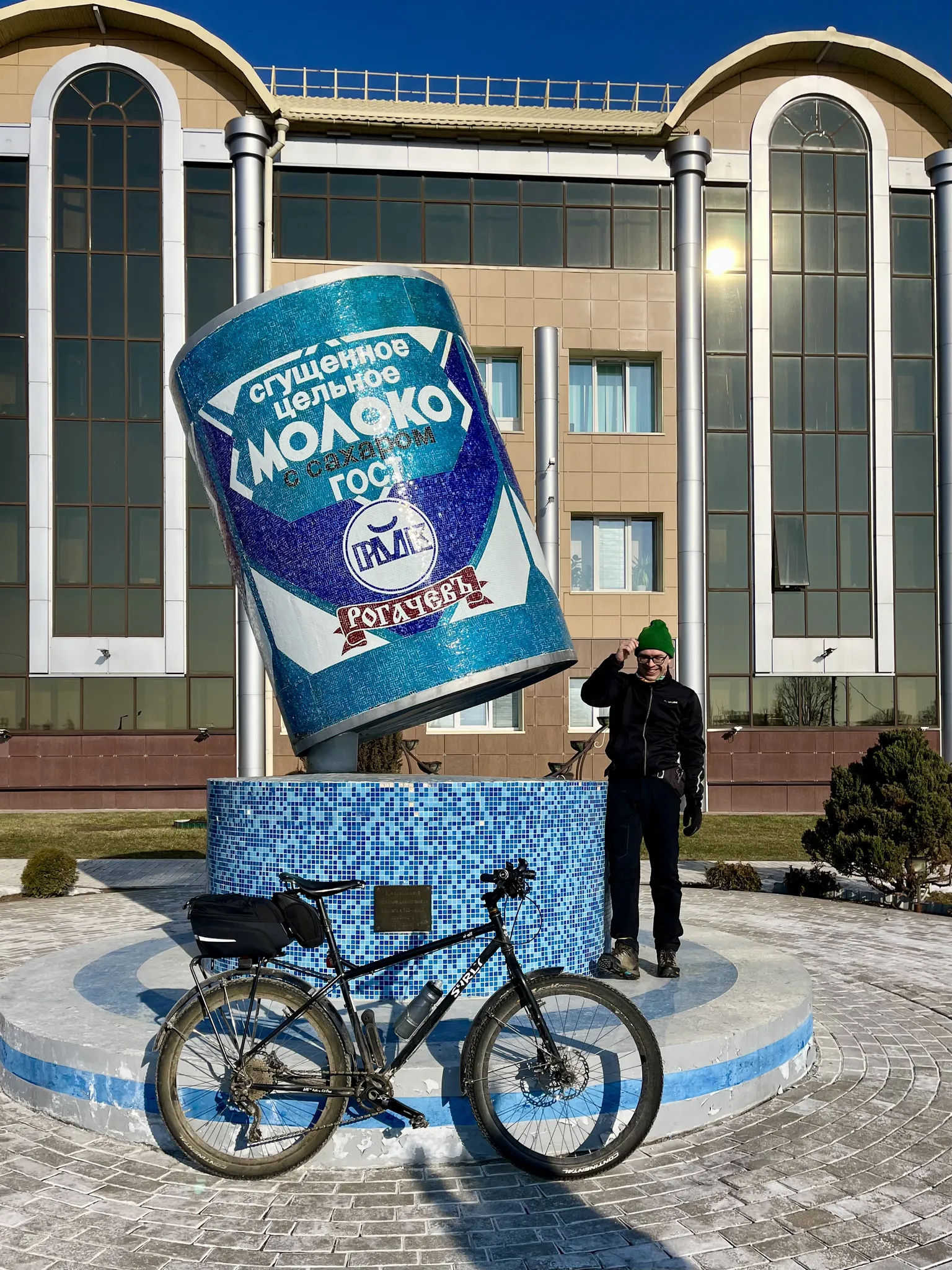 Памятник сгущенке в Рогачеве