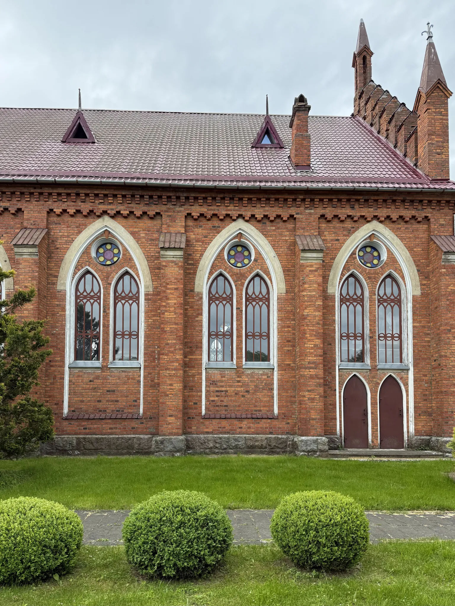Витражи костела в Столовичах