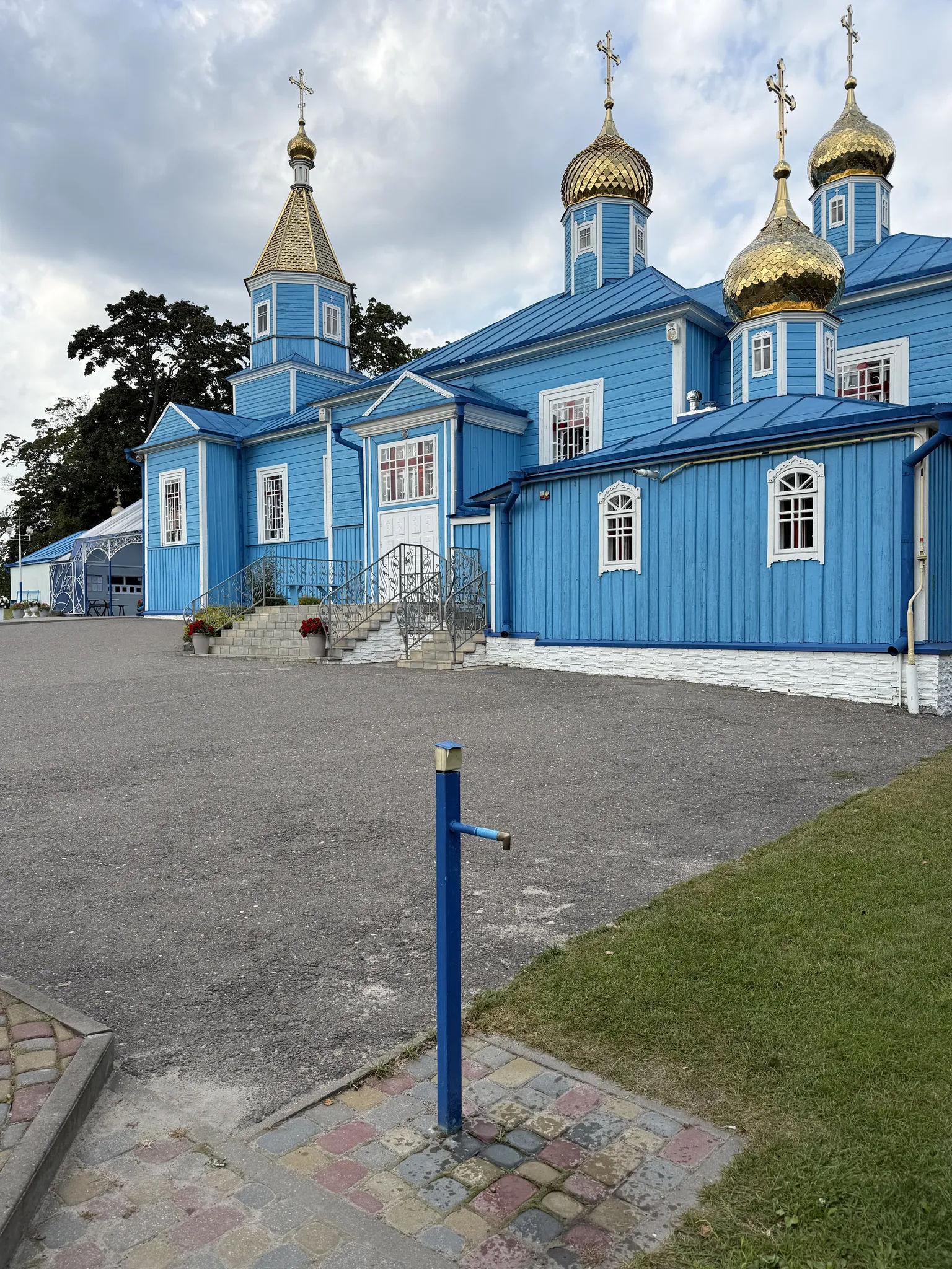 Колонка у церкви апостолов Петра и Павла в Кобрине