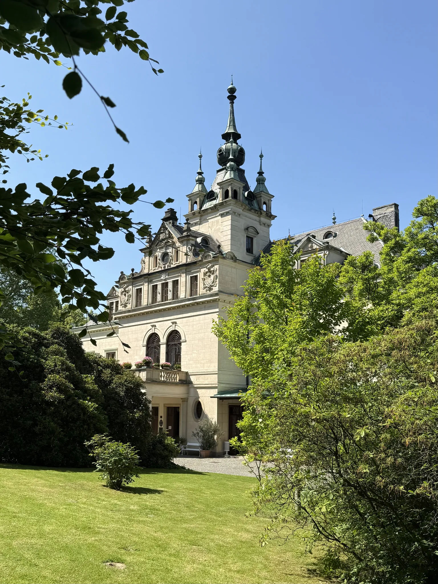 Дворец в Велке Брежно