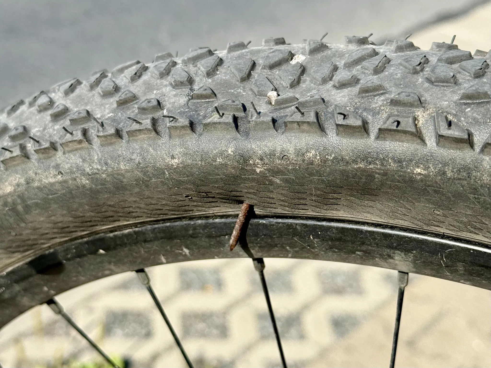 Гвоздь в колесе