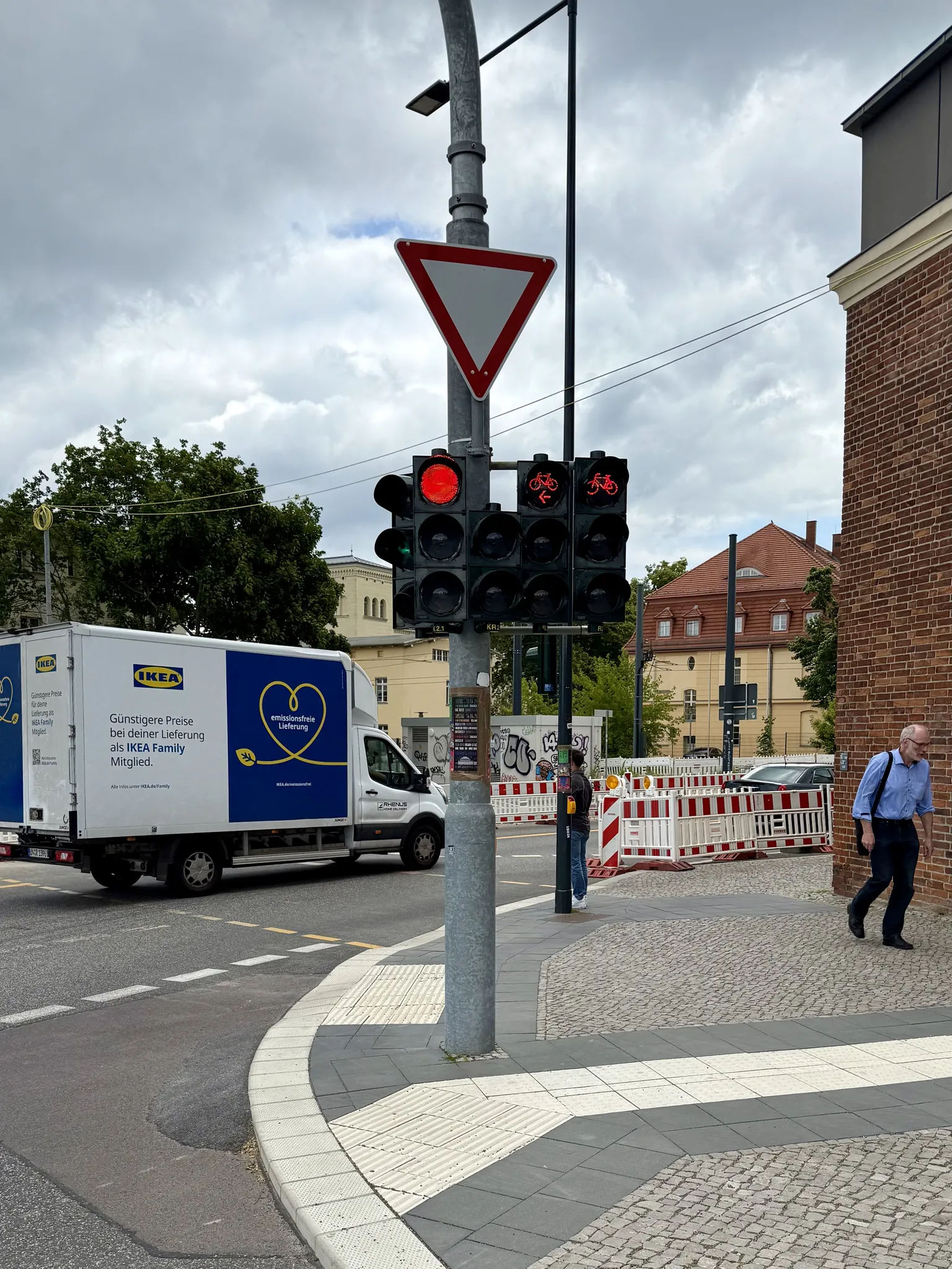 Многосекционный светофор в Потсдаме