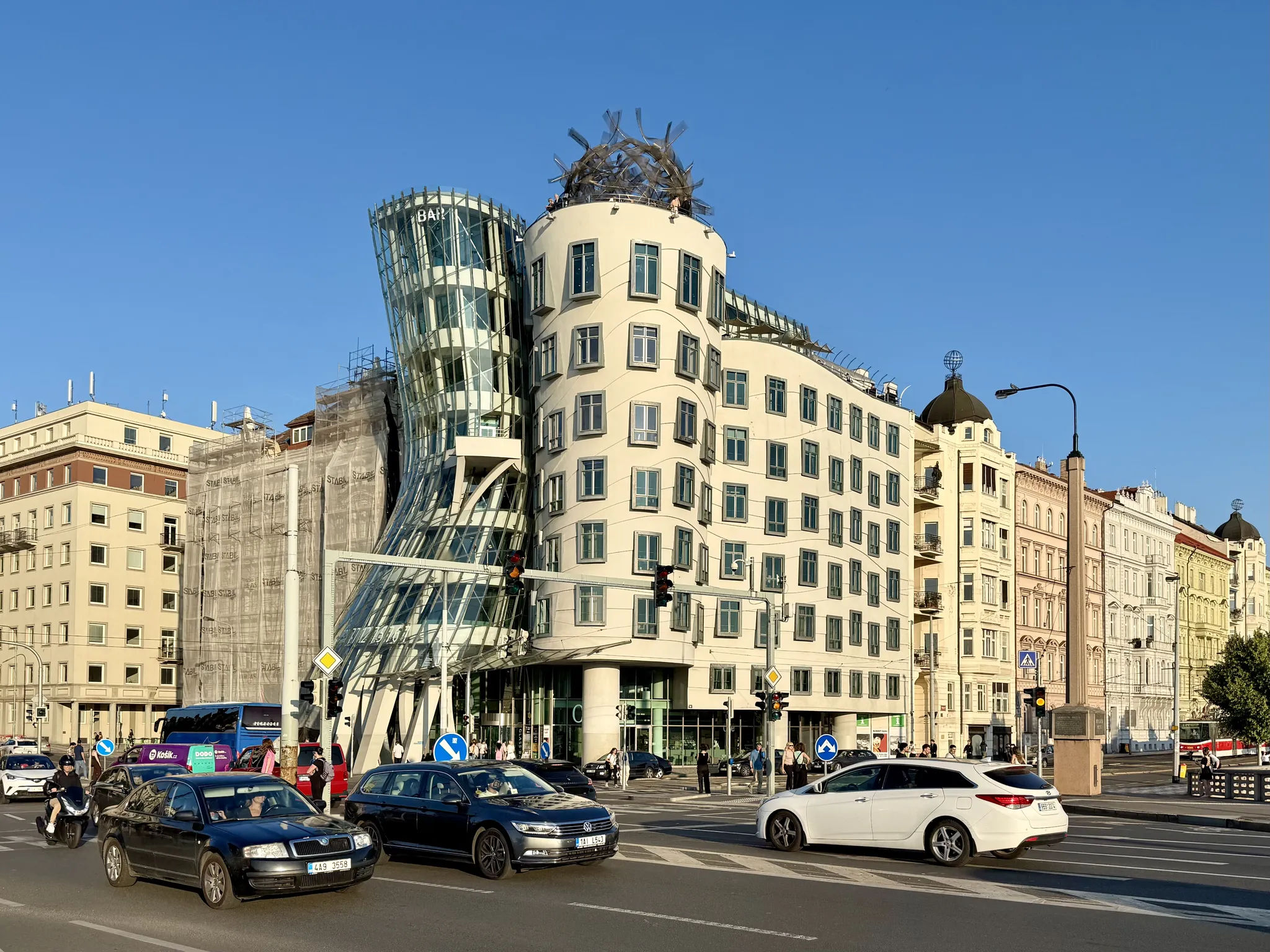 Танцующий дом