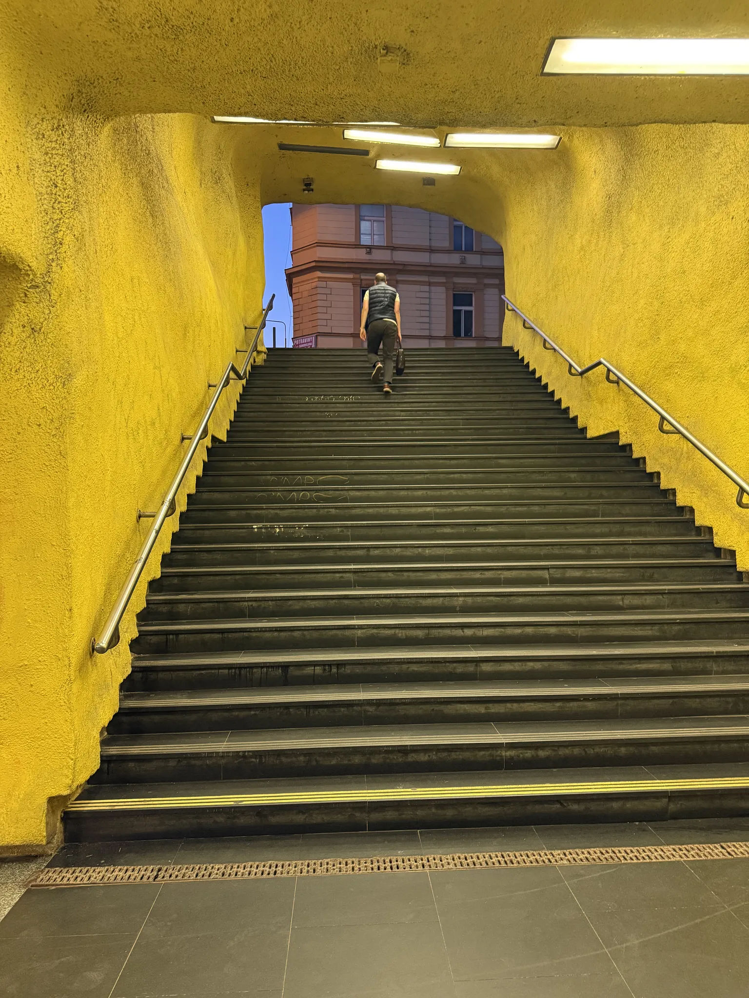 Выход из метро