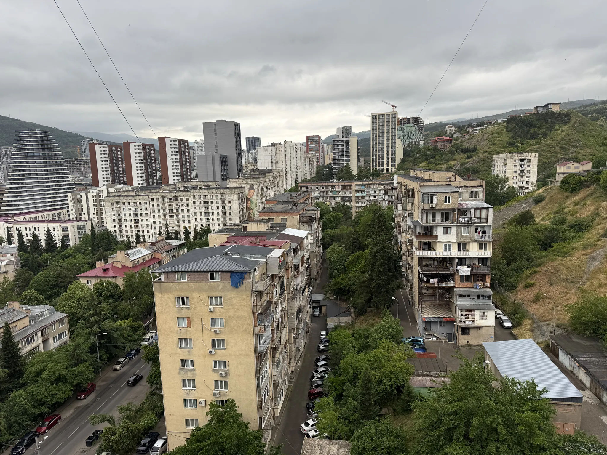 Вид с моста на дома