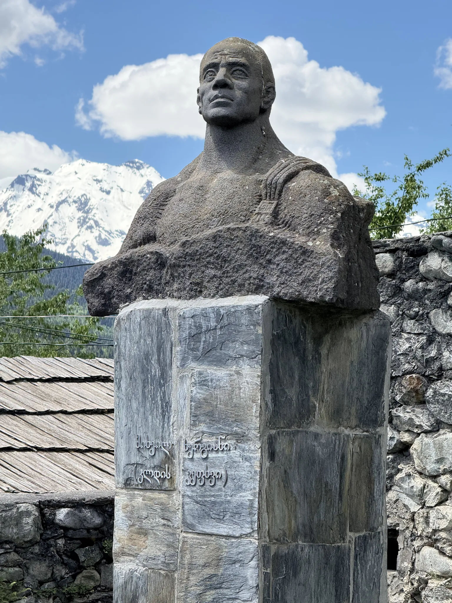 Бюст Михаила Хергиани