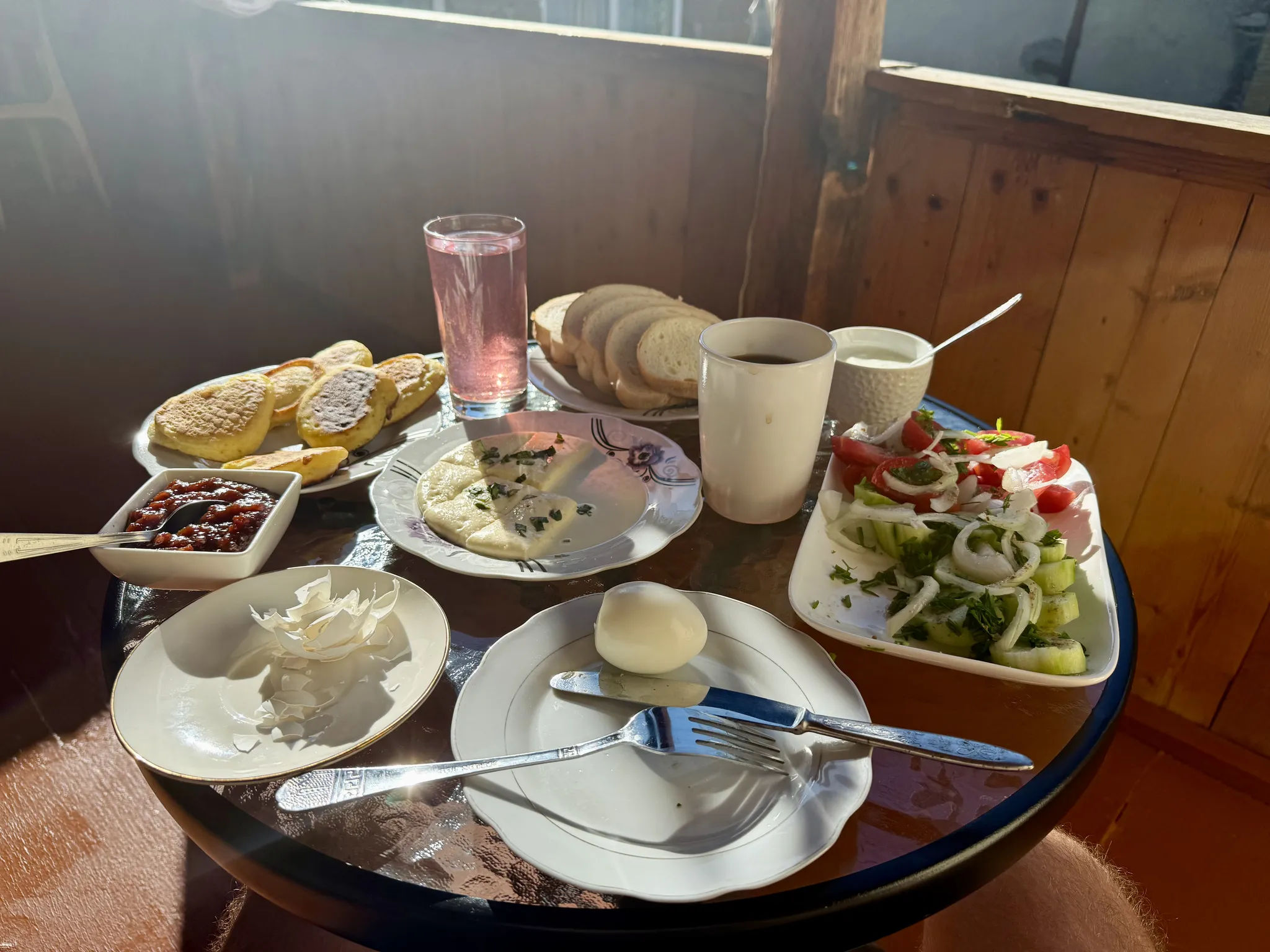 Завтрак в Жахундери