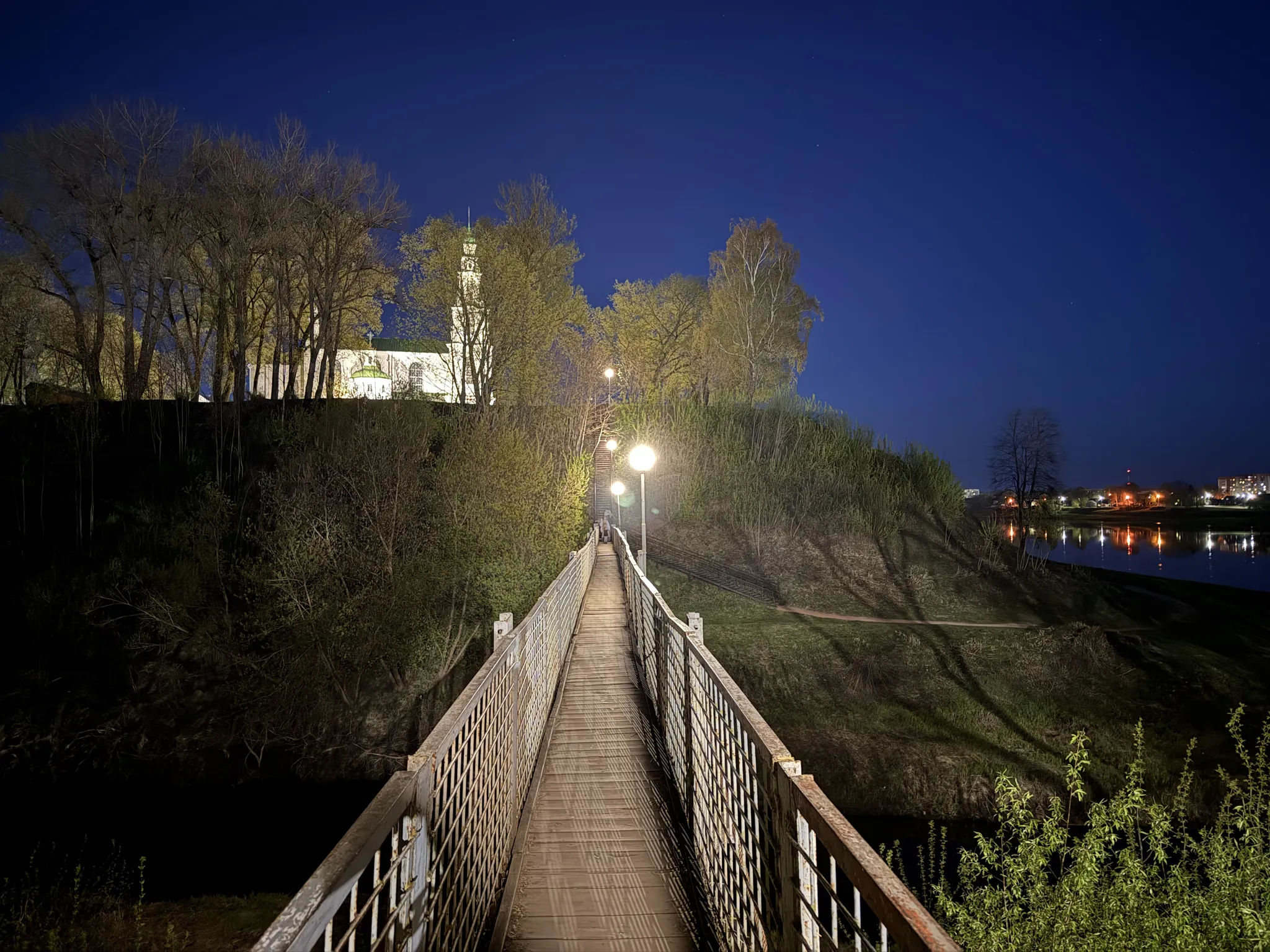Пешеходный мостик к Софийскому собору