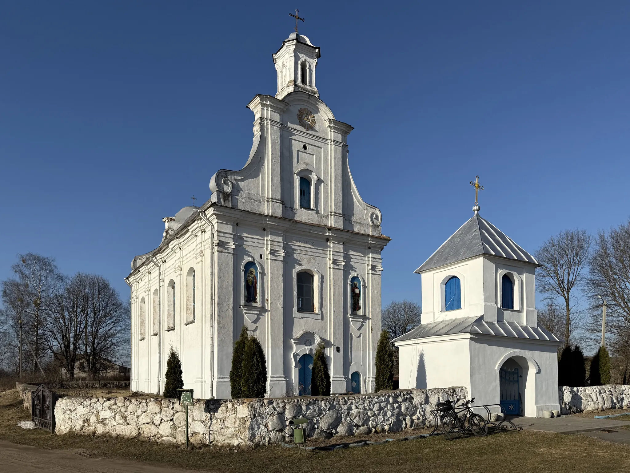 Костел в Бусяже