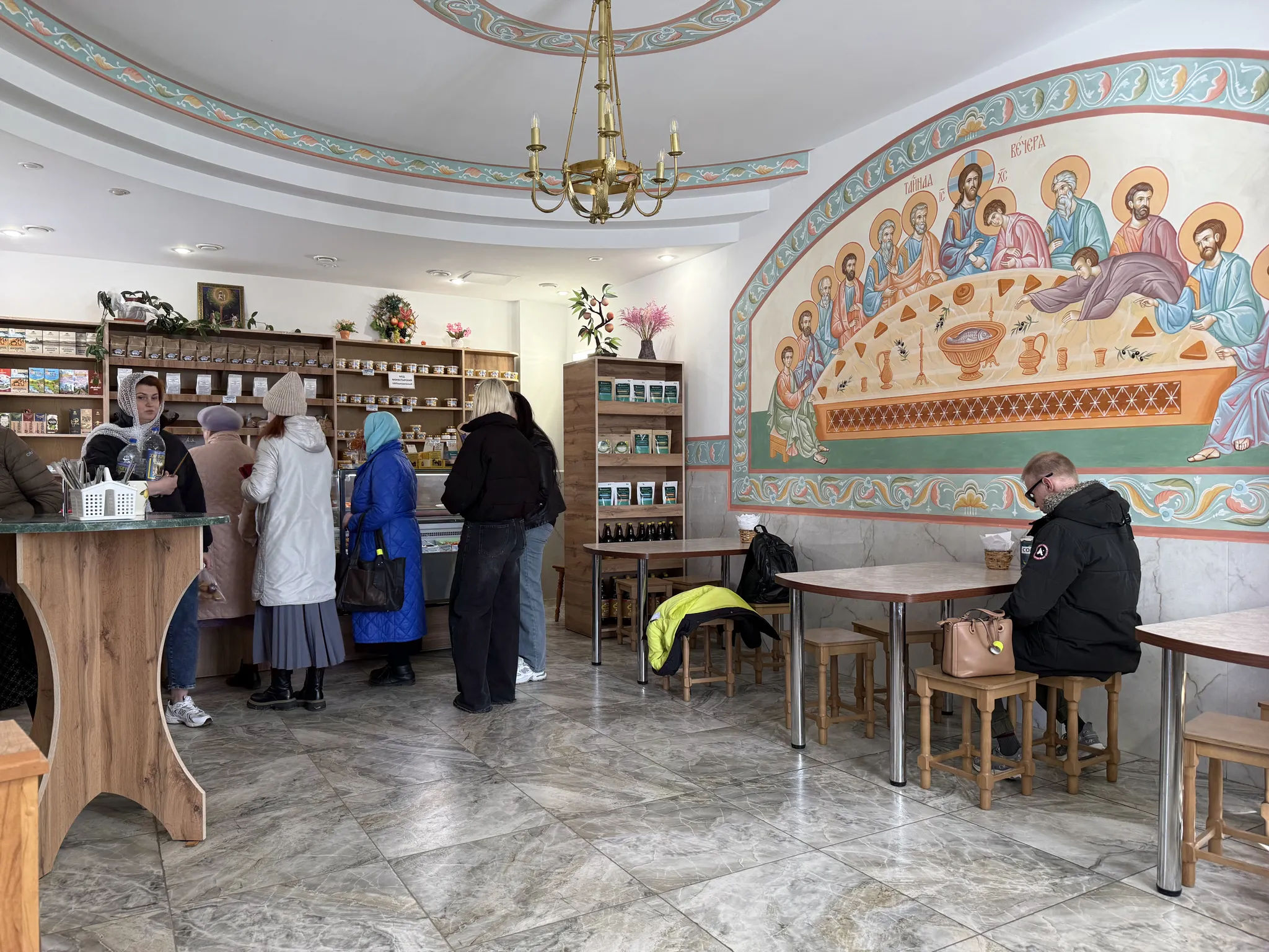 Монастырская трапезная