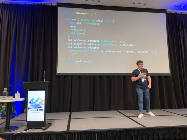 luke_moody_presenting