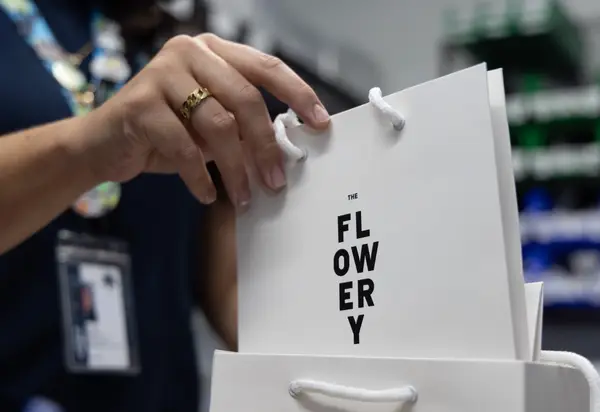 The Flowery packaging standards and clean handling