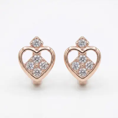Elegant Diamond Pattern Rose-Gold Huggies