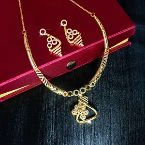 Gold-polished Forming Collar Necklace Set with Geometric AD Pendant thumbnail 1