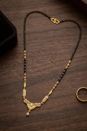 Elegant Scalloped Teardrop High-Polished Gold-Plated Mangalsutra thumbnail 1