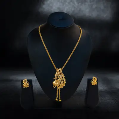 Gold-Plated Intricate Peacock Pendant Necklace Set