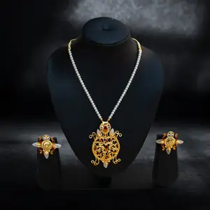 Auspicious Kurma (Tortoise) Motif Pearl Necklace Set thumbnail 1