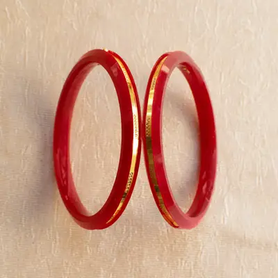 Simple Gold-Plated Center Strip Red Pola