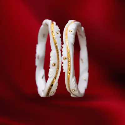 Lotus Cutting Original Conch Shell Shankha (Shakha) with Gold-Plated Dotted Center