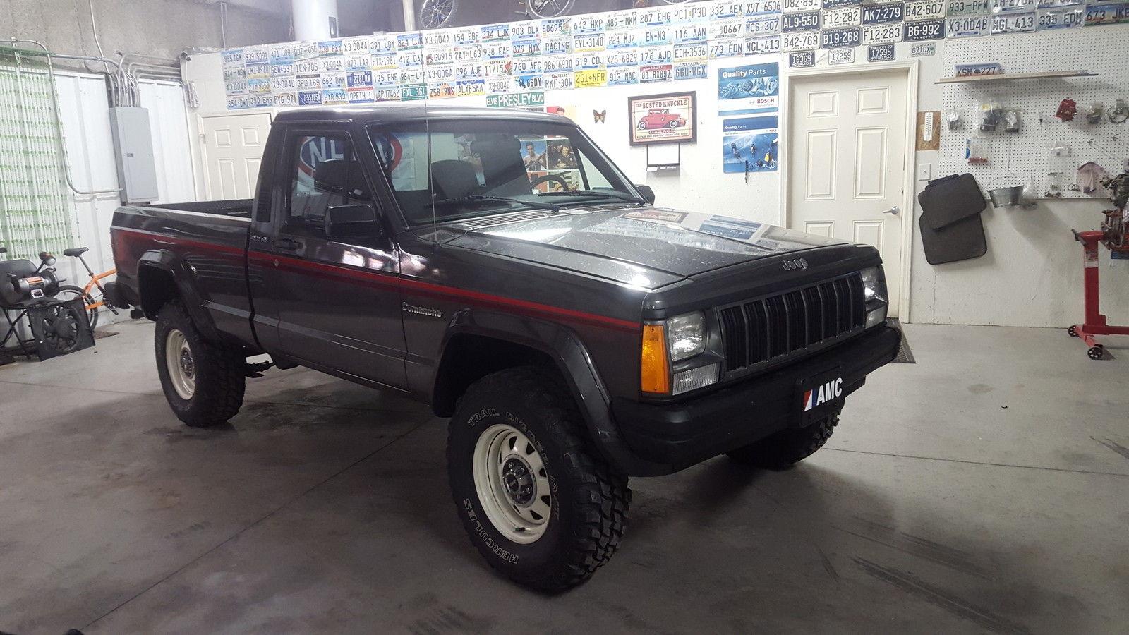 1988 Jeep Comanche Pioneer 4 × 4. Gray 1988 Jeep Wrangler for sale. 