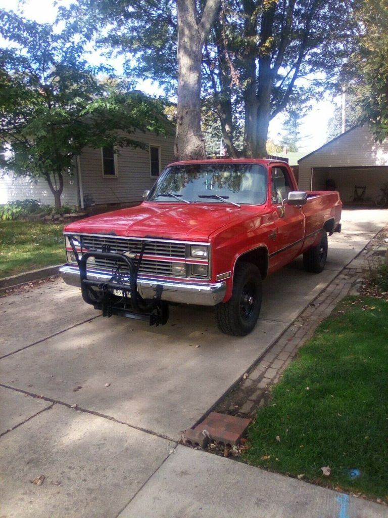 1984 Chevrolet K10 4×4 350 cu in engine