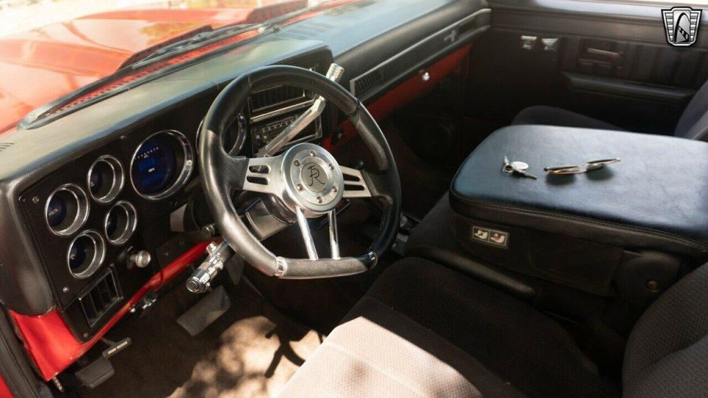 1986 GMC K1500 SIERRA