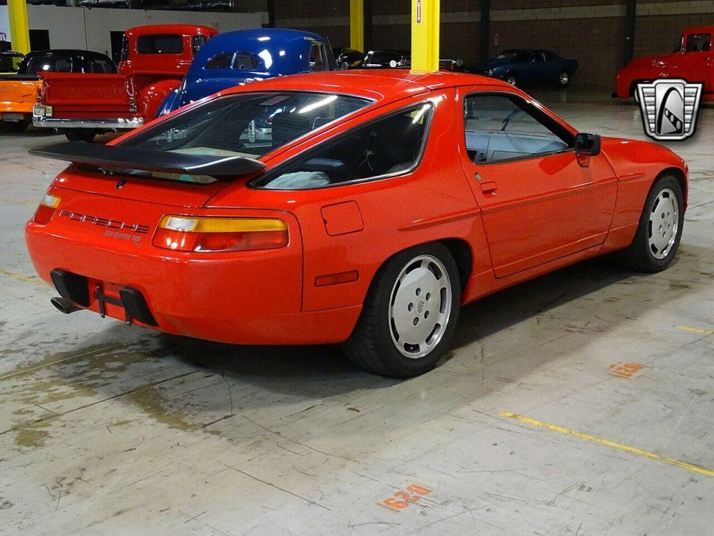 1987 Porsche 928 S4