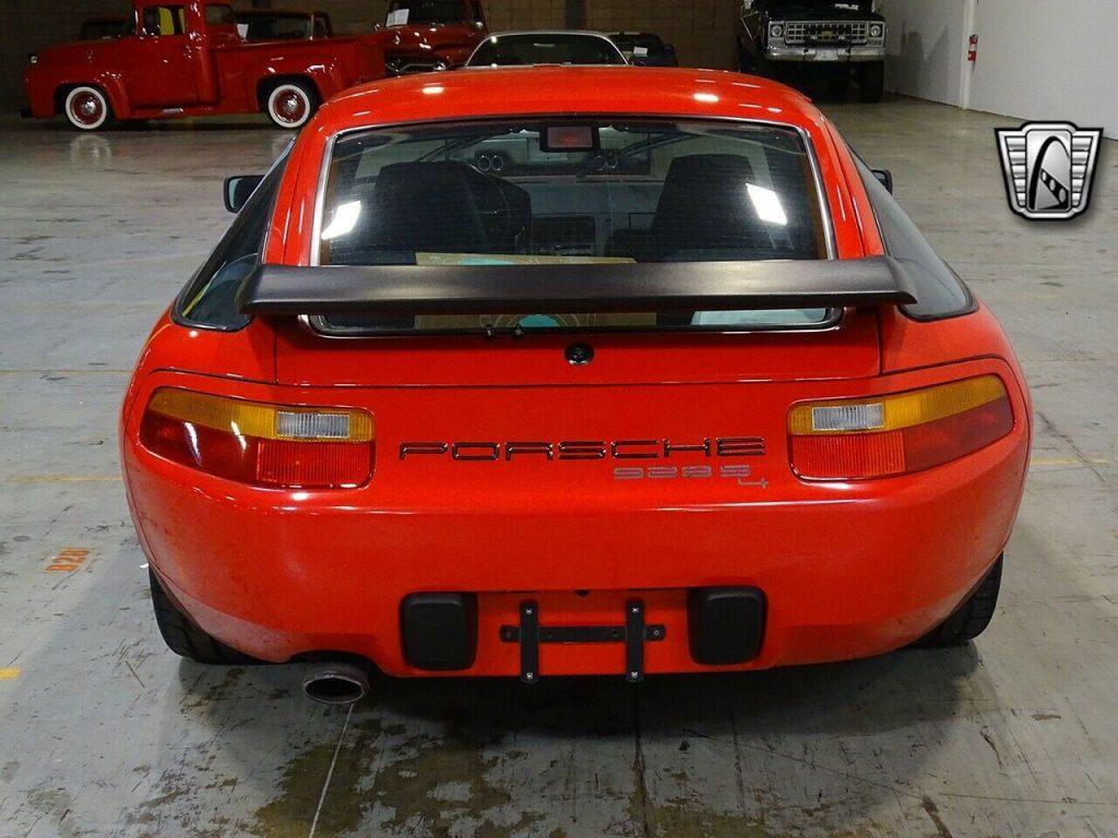 1987 Porsche 928 S4