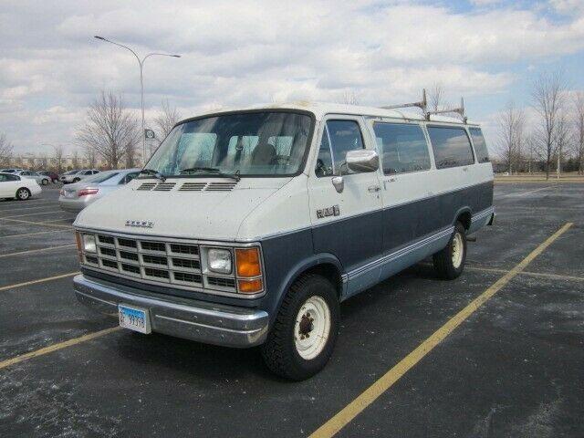 1989 Dodge B350 Ram Wagon Maxi