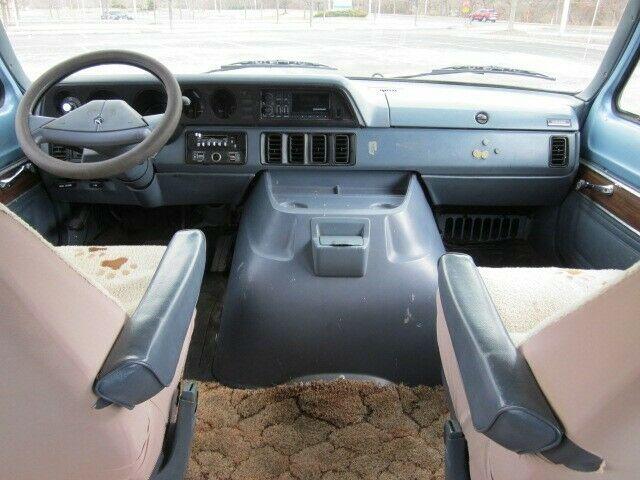 1989 Dodge B350 Ram Wagon Maxi