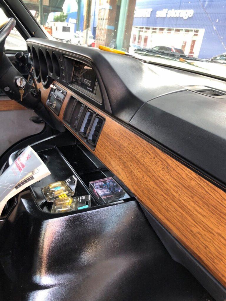 1988 Dodge Ram B250 Van