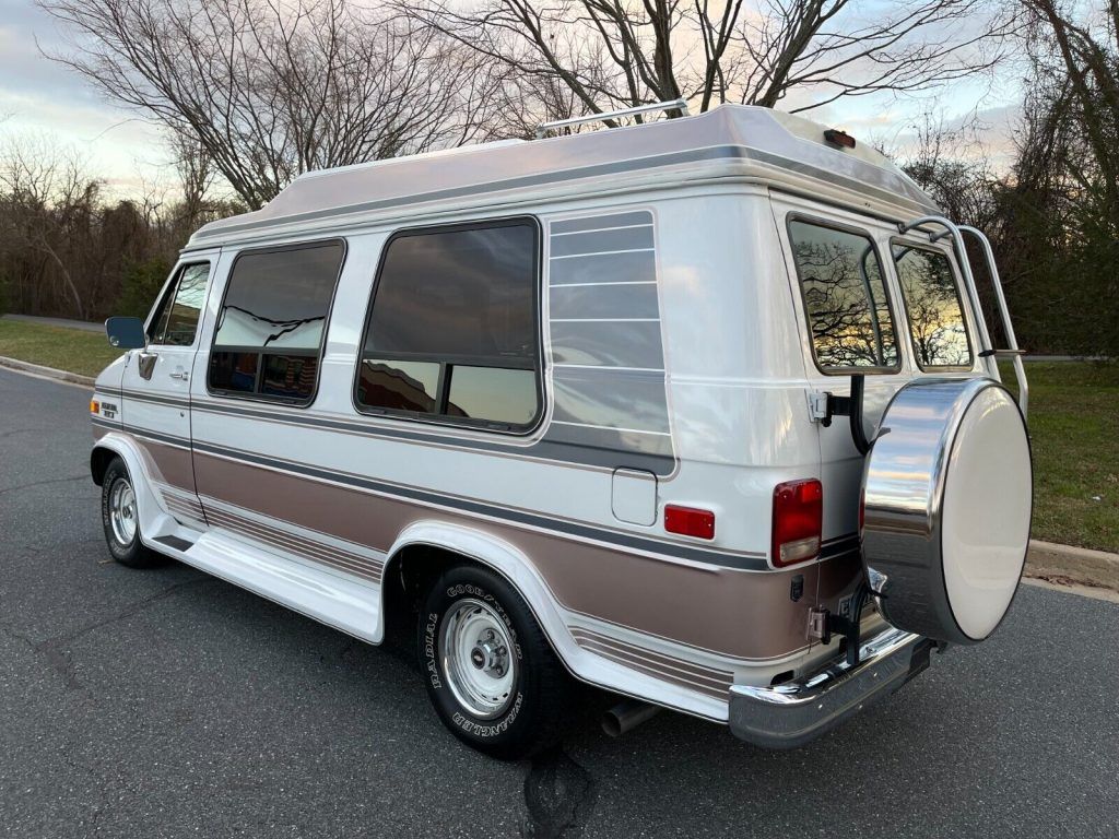 1988 Chevrolet G20 Van Century High-Top Conversion