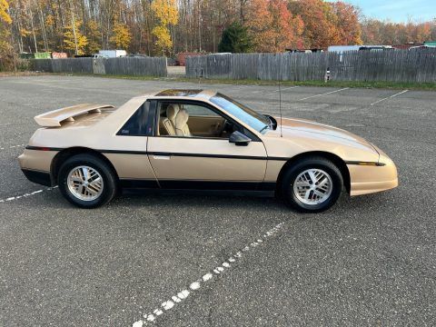 1986 Pontiac Fiero SE for sale
