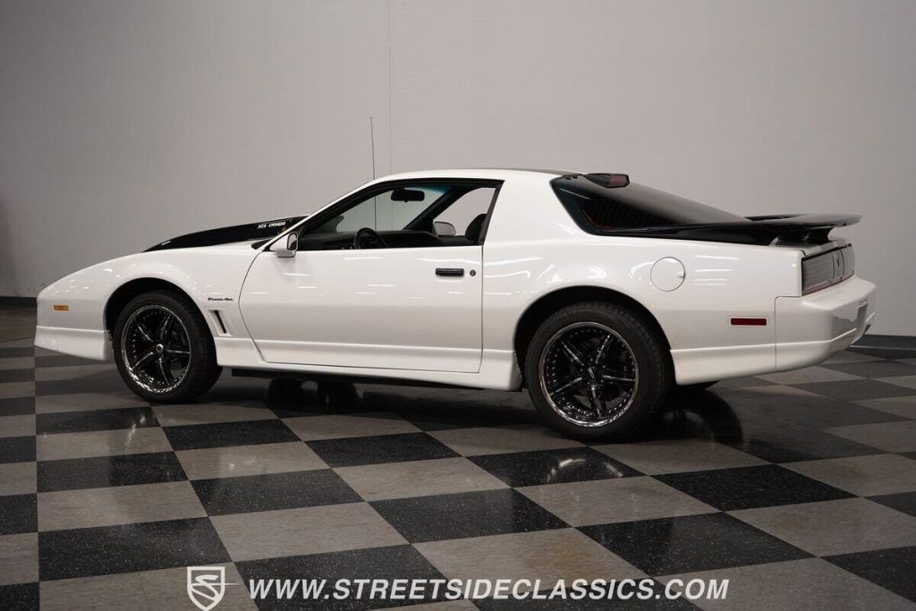 1986 Pontiac Firebird Trans Am Restomod