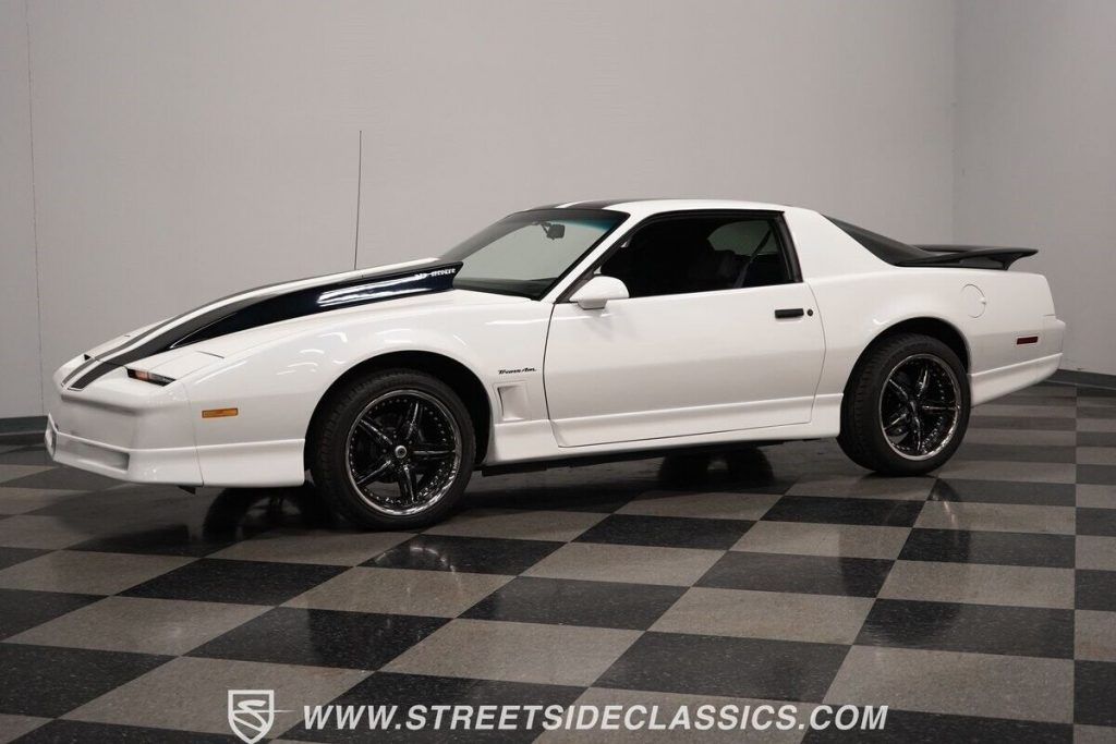 1986 Pontiac Firebird Trans Am Restomod