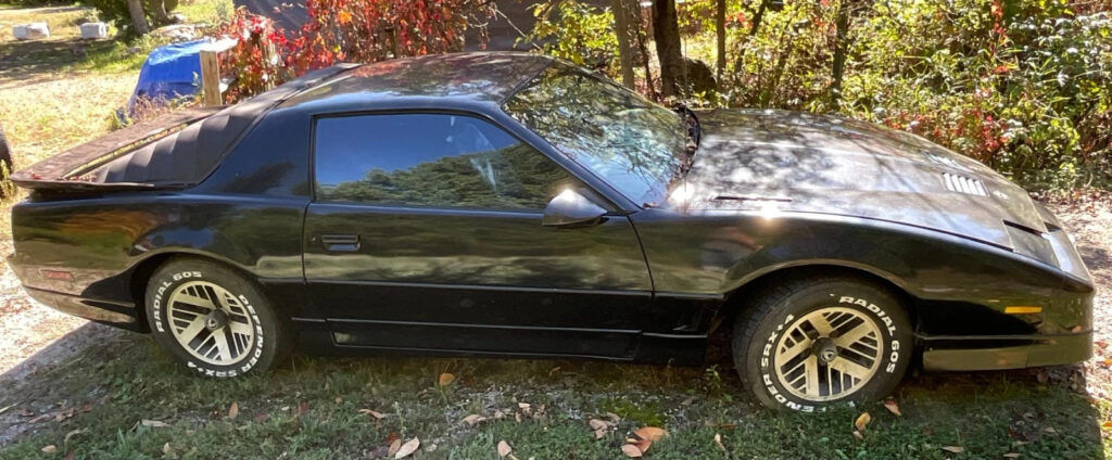 1986 Pontiac Firebird Trans Am, Knight Rider Style, Solid Body, Smooth Runner