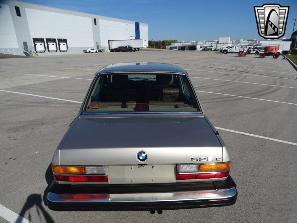 Bronzit 1988 BMW 528E Sedan 2.7L I6 5 Speed Manual