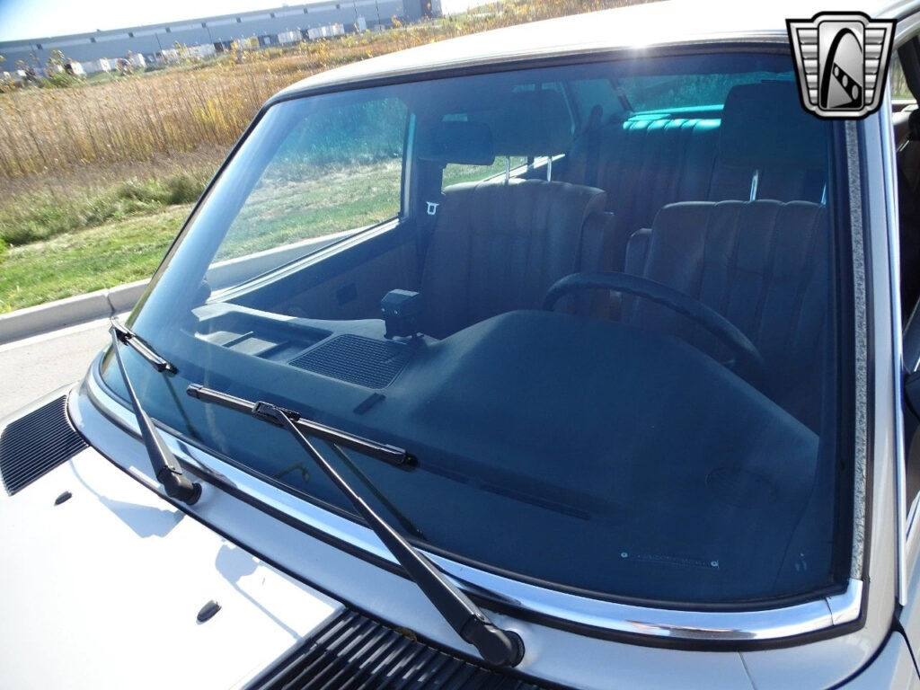 Bronzit 1988 BMW 528E Sedan 2.7L I6 5 Speed Manual