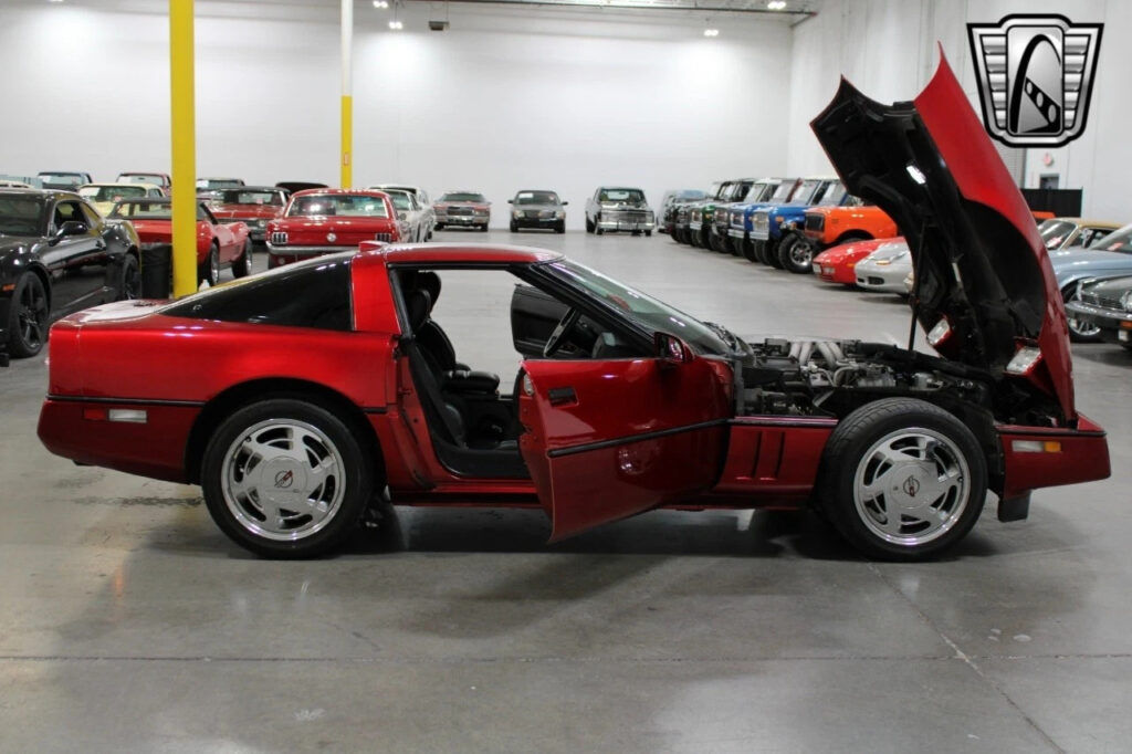 Red 1989 Chevrolet Corvette Coupe 350 CID V8