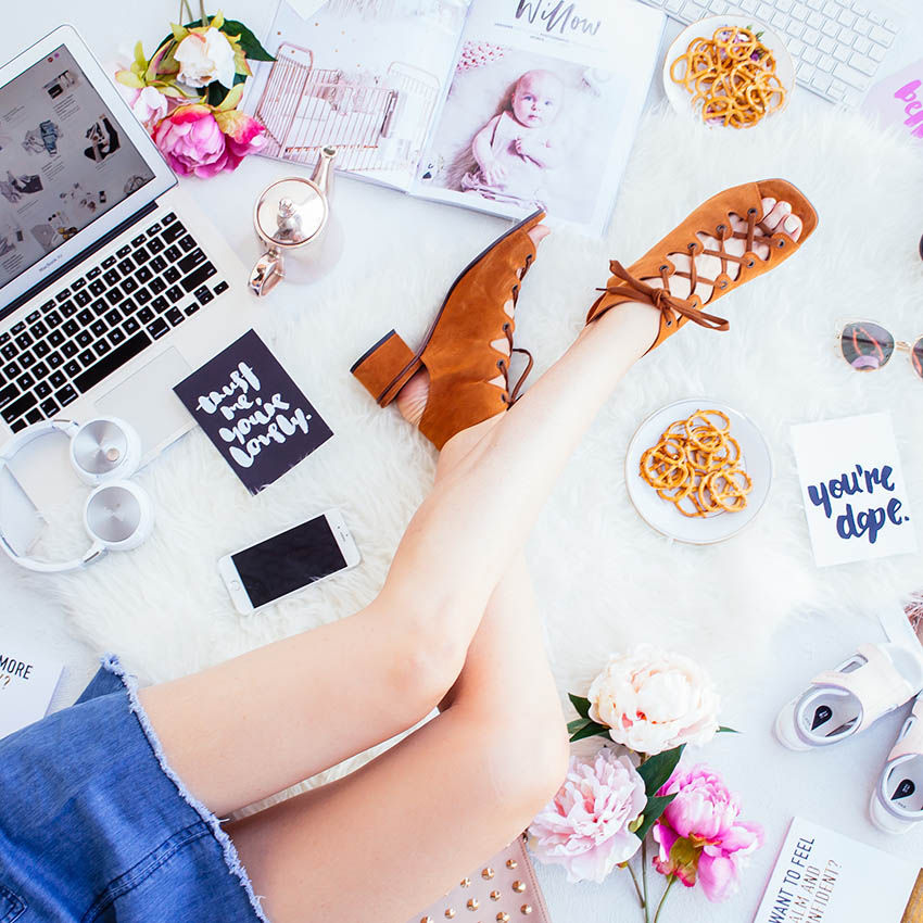 SNEAK PEEK - A DAY IN THE LIFE OF A FASHION DESIGNER