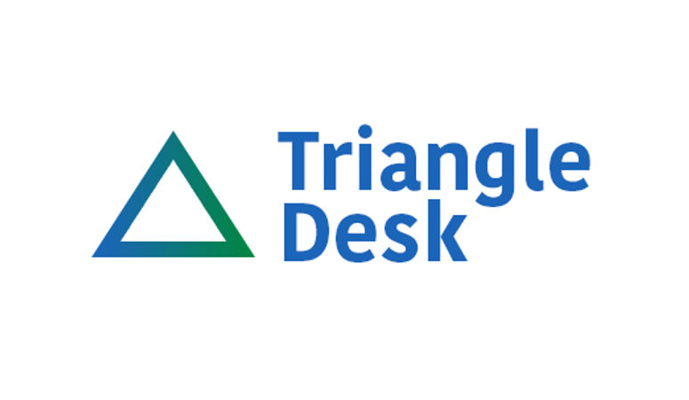 TriangleDesk