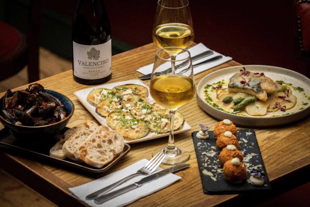 Spanish Restaurant Bar Leadenhall Market Bishopsgate City London Tapas Wine Fine Dining