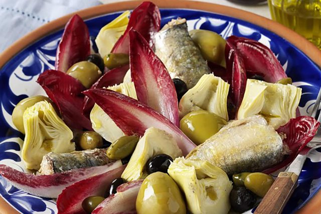 Ensalada de Invierno Recipe Winter Salad Spanish Tapas Bar Restaurants, Spanish cupboard is always full of conserves from fish and olives.