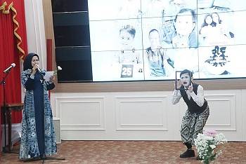 Bersama Wujudkan Mimpi Anak Thalasemia, Yane Ardian Bacakan Puisi Diiringi Pantomim Bersama Wujudkan Mimpi Anak Thalasemia, Yane Ardian Bacakan Puisi Diiringi Pantomim