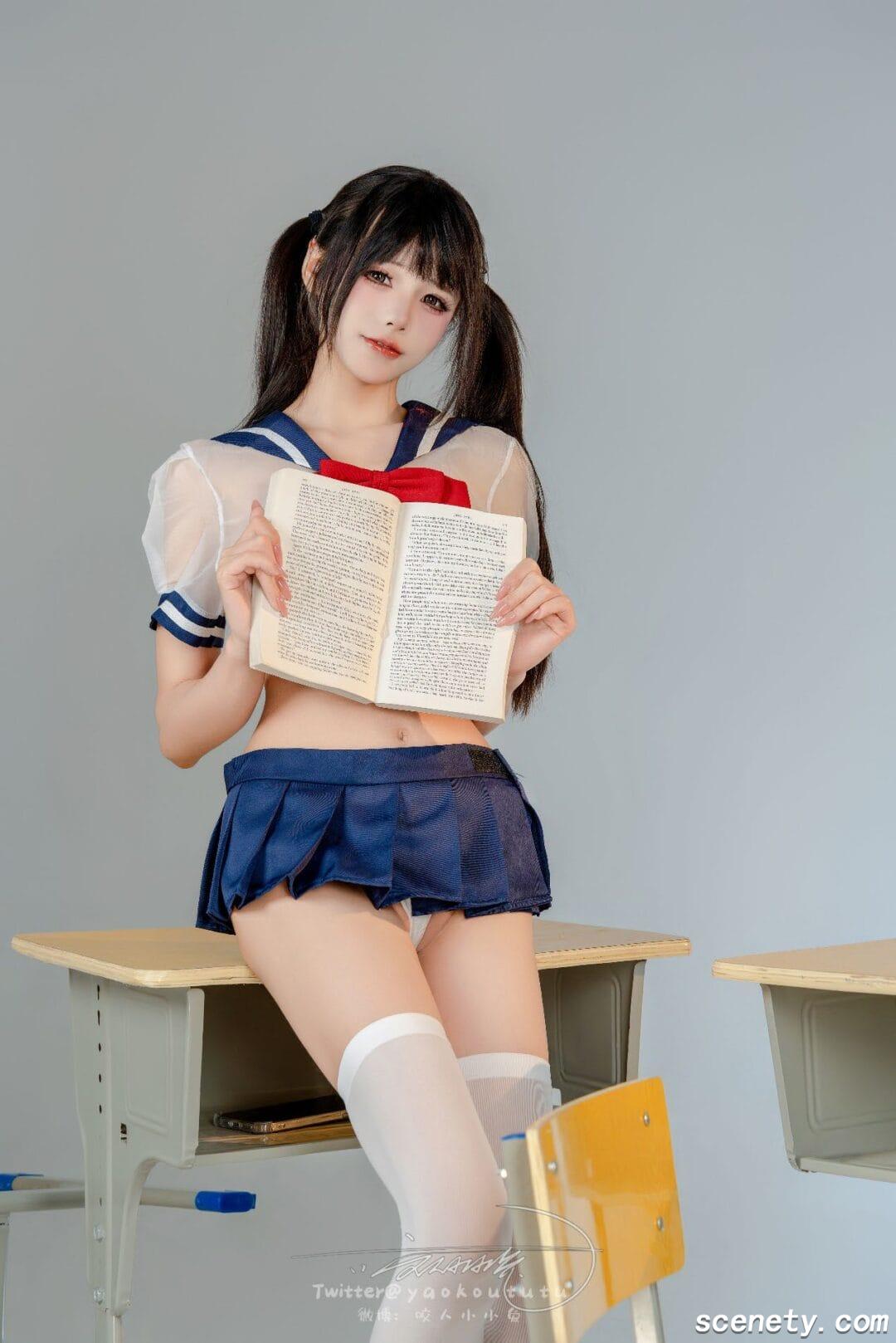 【咬一口兔娘ovo】NO.117 1月月票专属特典『辣妹学院』40P+1V Pretty [1.03GB]