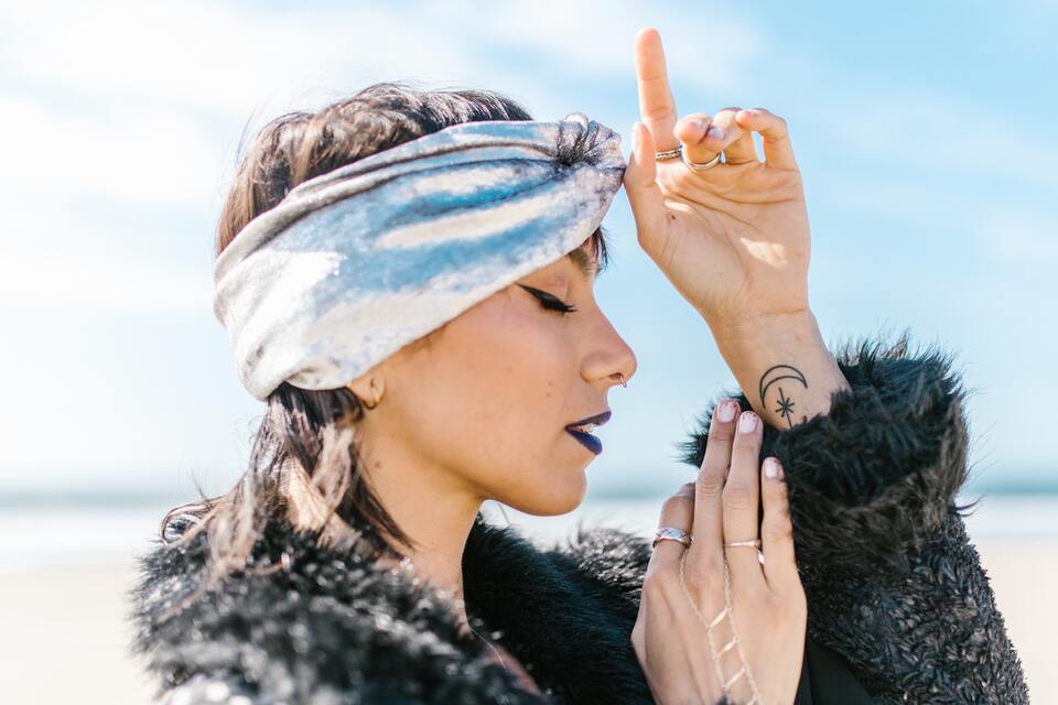 Distance Energy Healing, A Paradigm of Limitless Connection Distance Energy Healing, A Paradigm of Limitless Connection