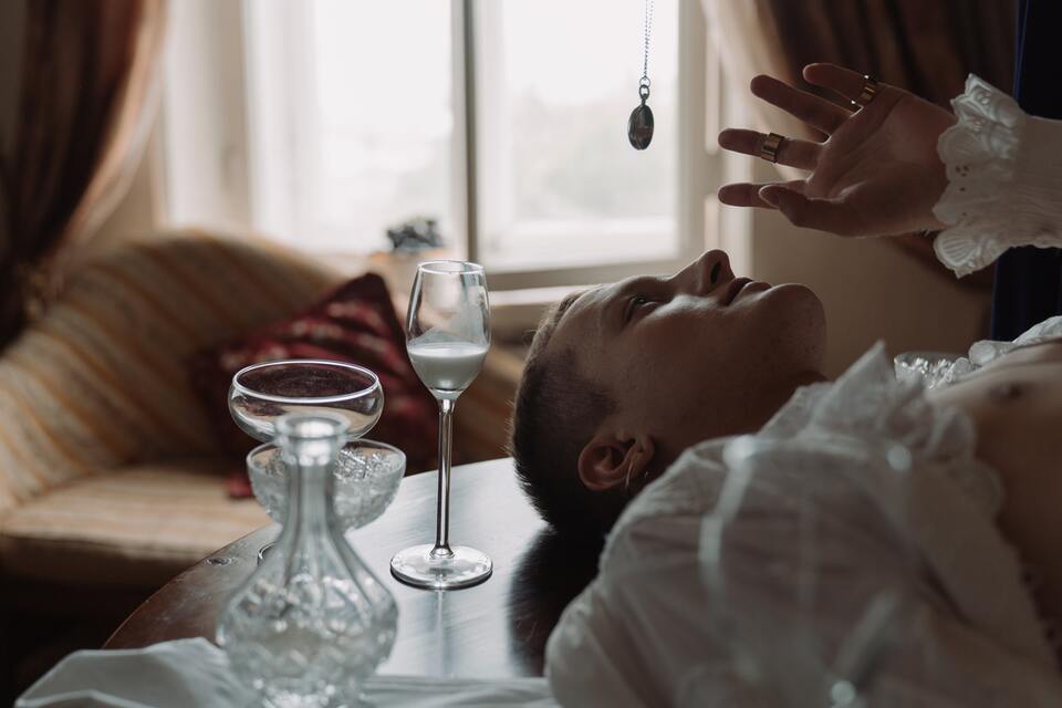 Exploring Hypnosis as a Spiritual Modality for Alternative Healing Exploring Hypnosis as a Spiritual Modality for Alternative Healing
