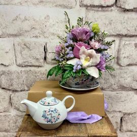 Loving Teapot & Teacup Flowers