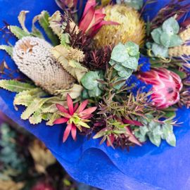 Native Posy Wrap