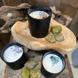 Caramel Musk Hello You Candle Medium